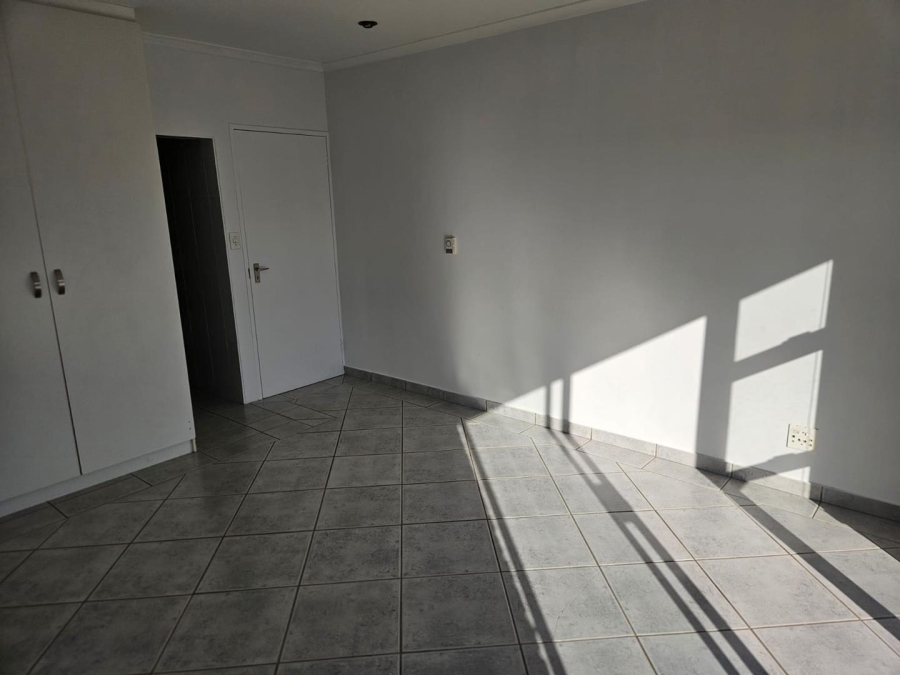 To Let 1 Bedroom Property for Rent in Plattekloof Western Cape